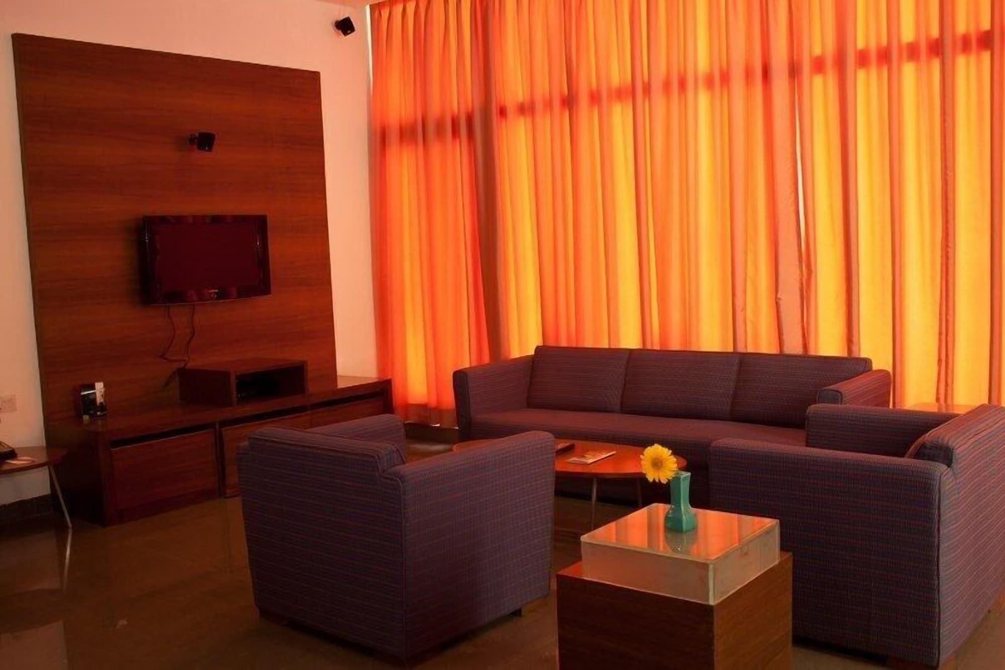 Hotel Parc Estique Pune Eksteriør billede