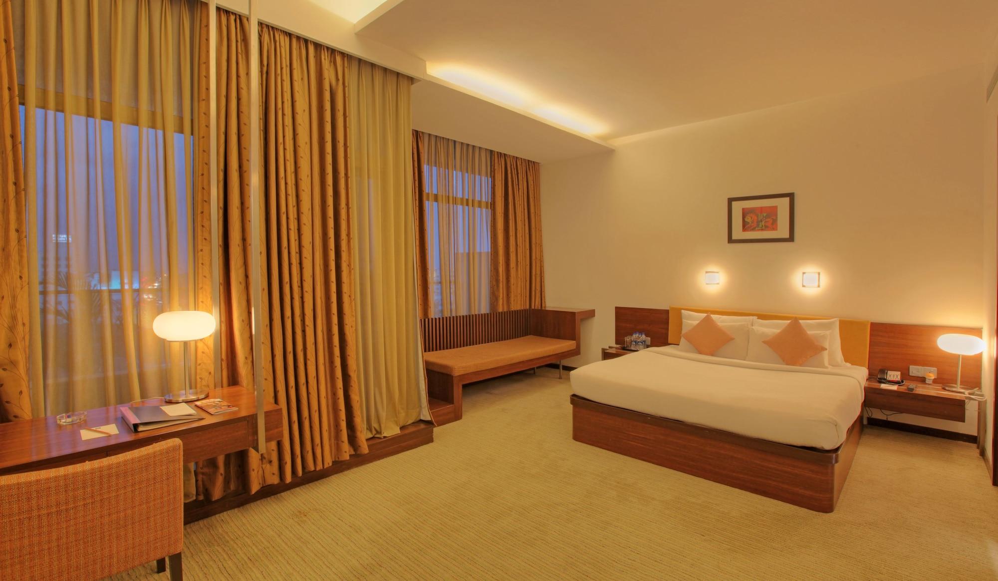 Hotel Parc Estique Pune Eksteriør billede
