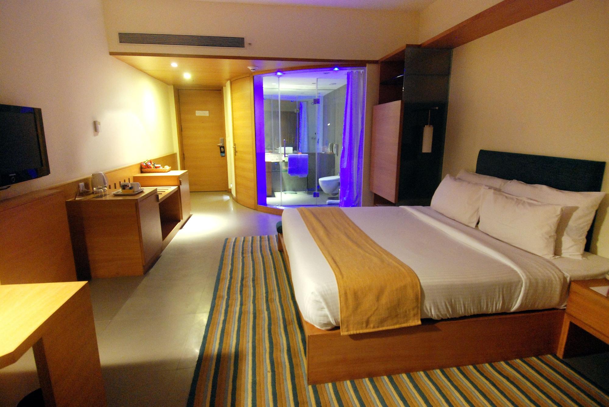 Hotel Parc Estique Pune Værelse billede