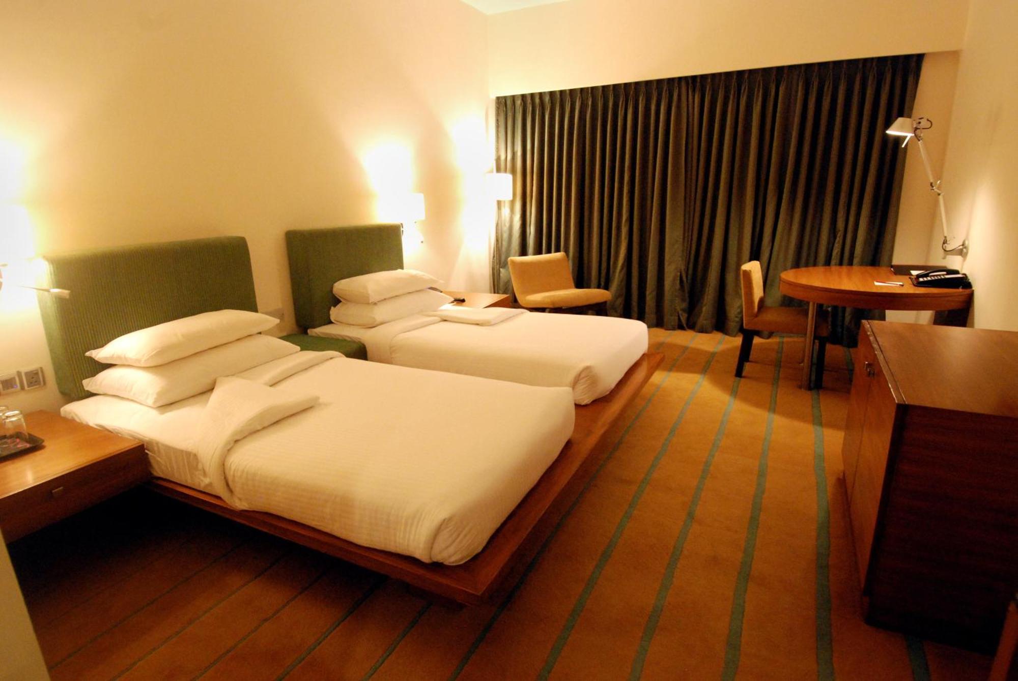 Hotel Parc Estique Pune Eksteriør billede