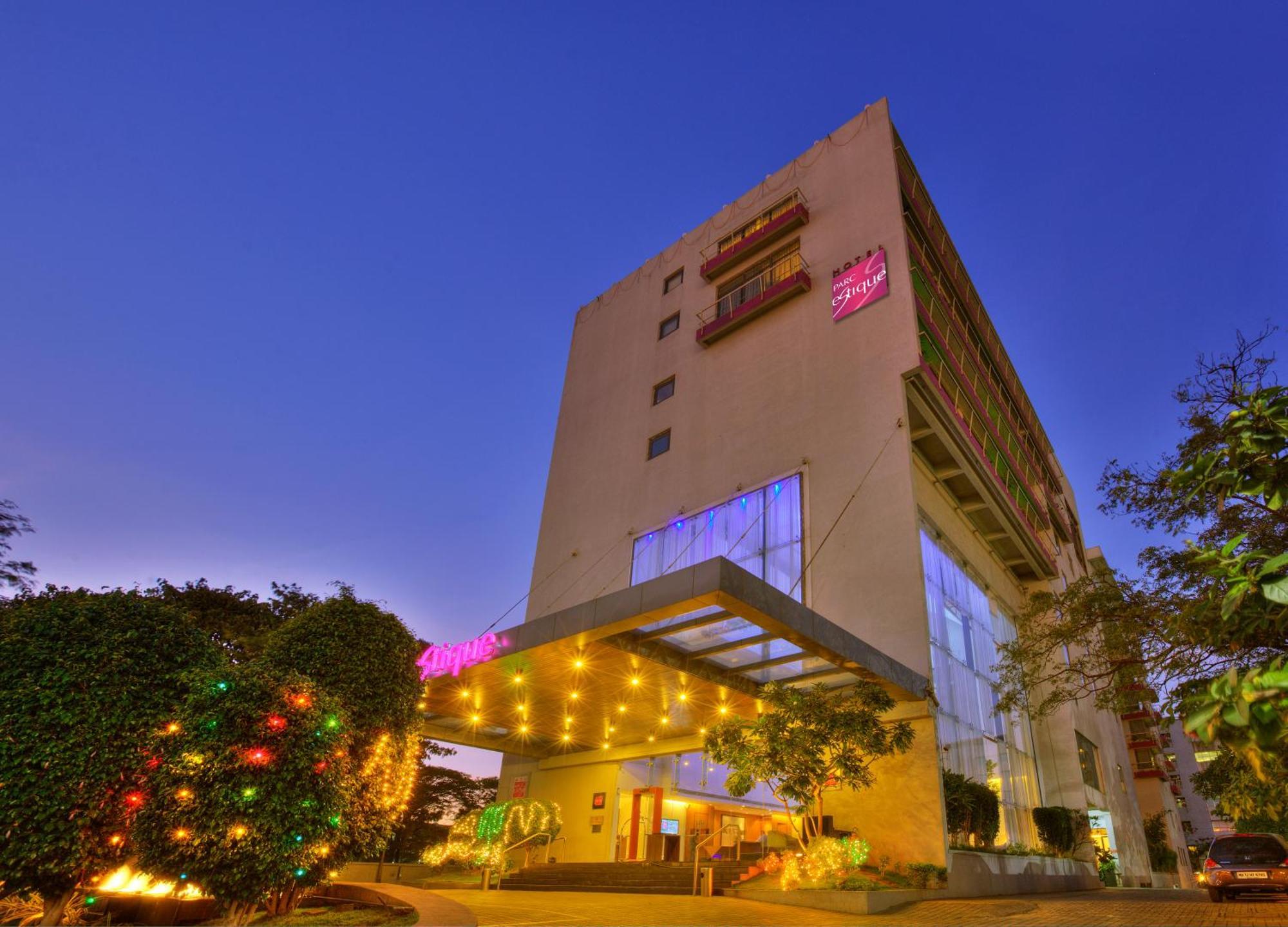 Hotel Parc Estique Pune Eksteriør billede