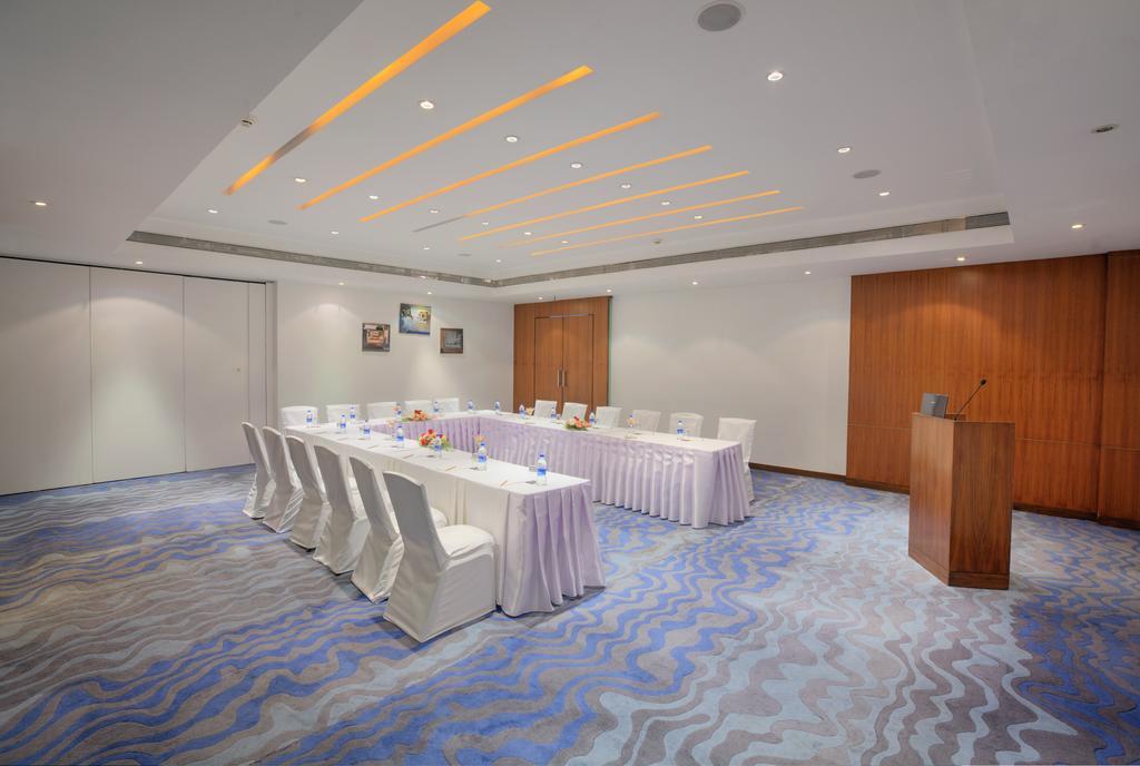 Hotel Parc Estique Pune Eksteriør billede