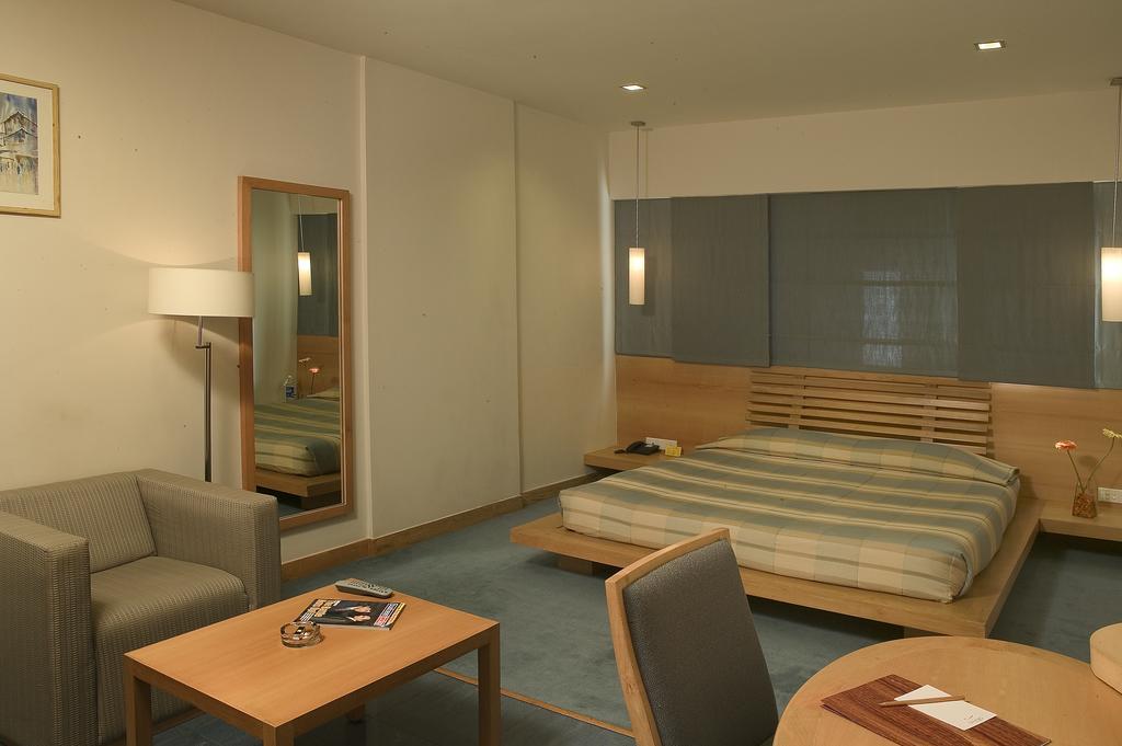 Hotel Parc Estique Pune Eksteriør billede
