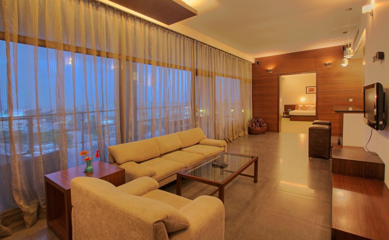 Hotel Parc Estique Pune Eksteriør billede