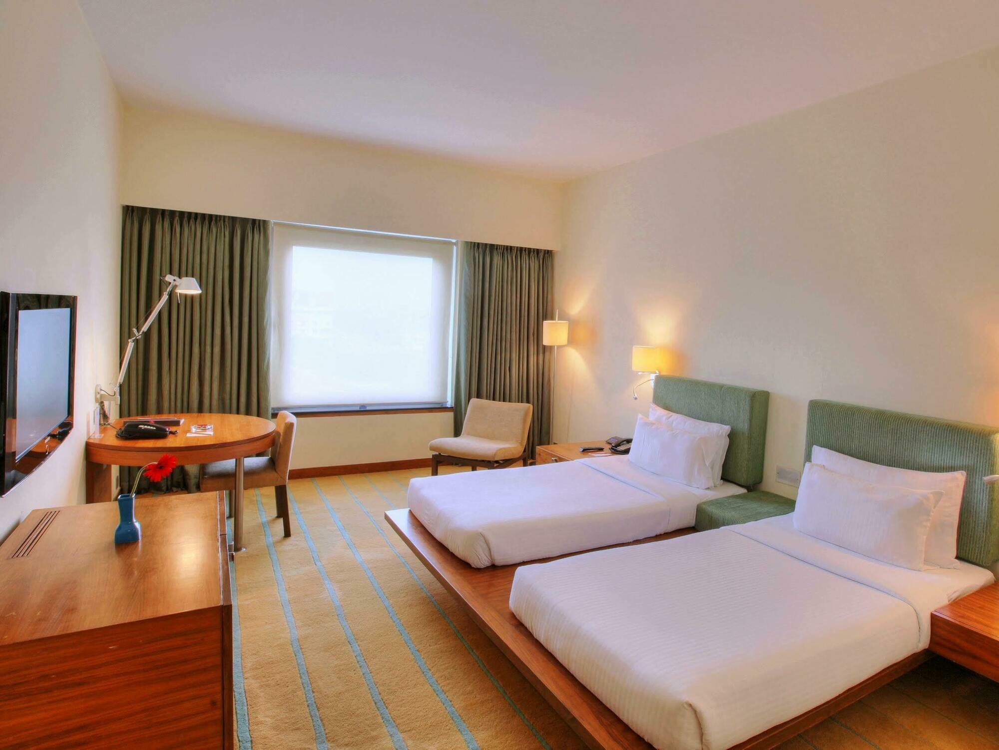 Hotel Parc Estique Pune Eksteriør billede